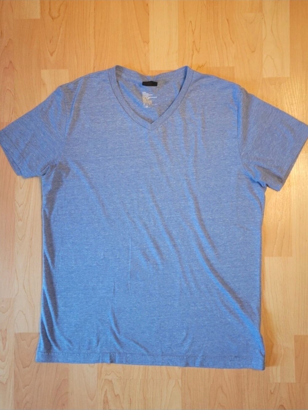 H&M Basic v-neck t-shirt
